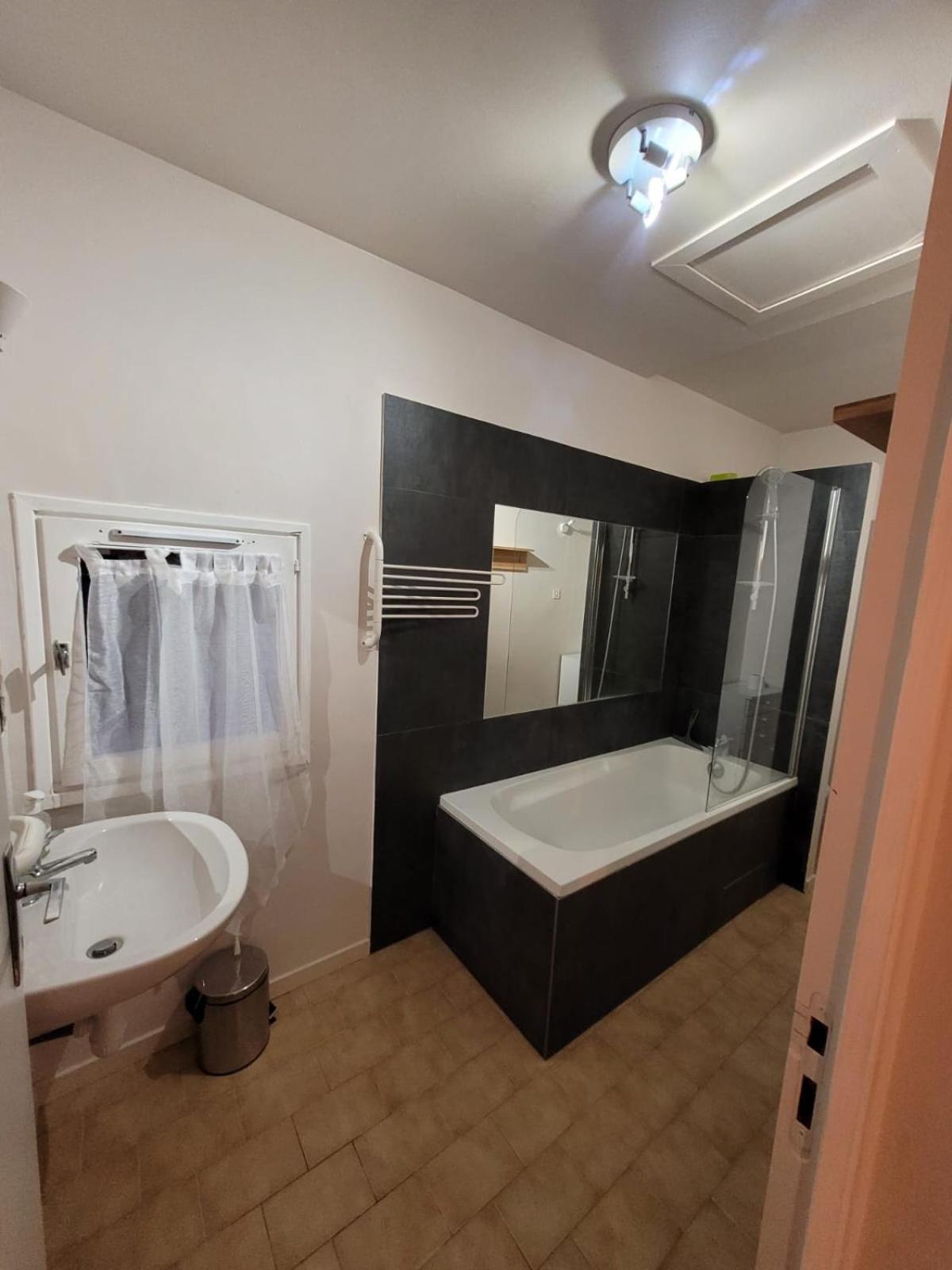 Hébergement de vacances Maison T3 Avec Jardin La Crau